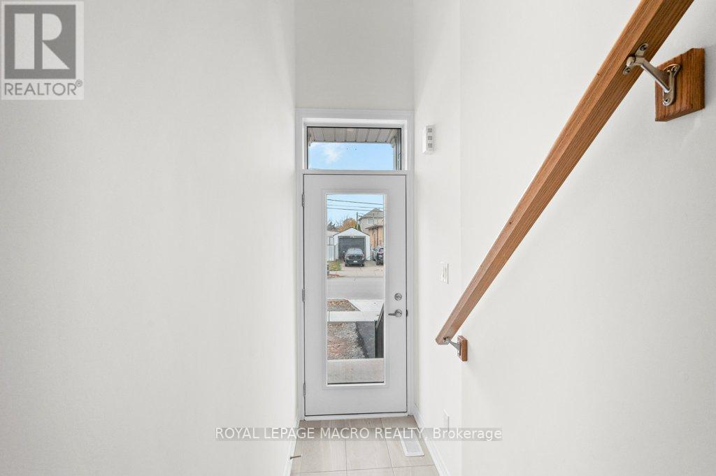 Townhouse at 21A BINGHAM ROAD, Hamilton (McQuesten)