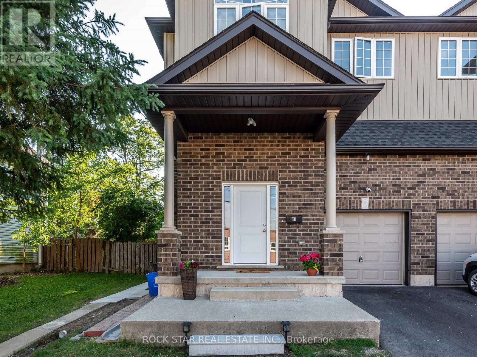 Semi-Detached/Link at 81 WELLINGTON STREET N, Thorold (Thorold Downtown)
