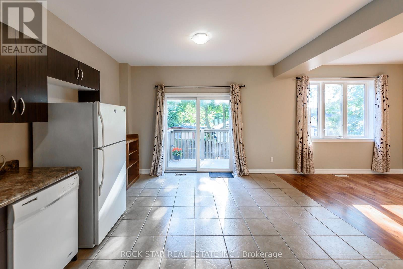 Semi-Detached/Link at 81 WELLINGTON STREET N, Thorold