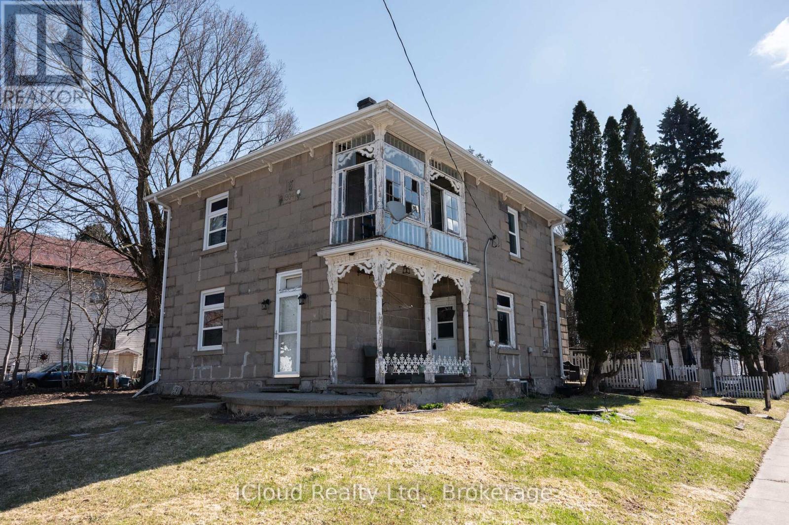 Detached at 9017 ERIN-EAST GARAFRAXA TOWNLINE, Erin