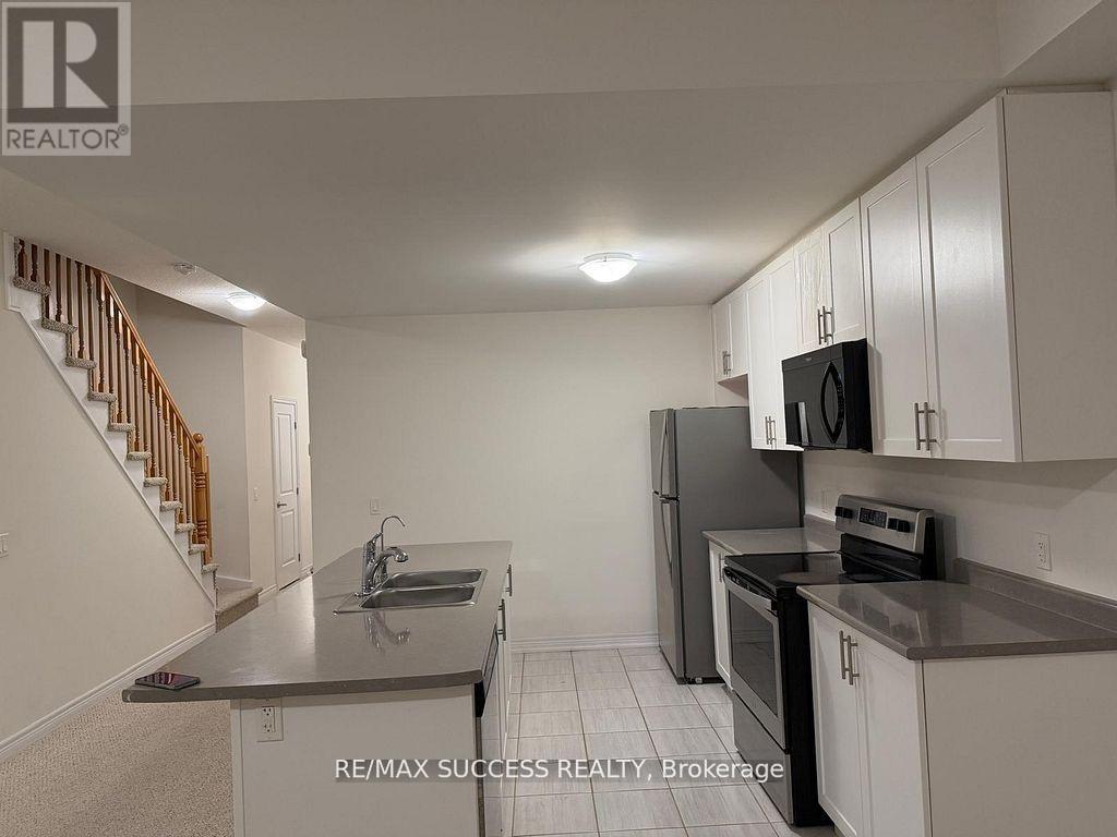Townhouse at 4 - 77 DIANA AVENUE, Brantford