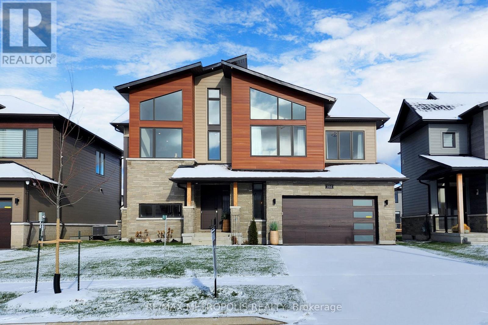 Detached at 104 STONELEIGH DRIVE, Blue Mountains