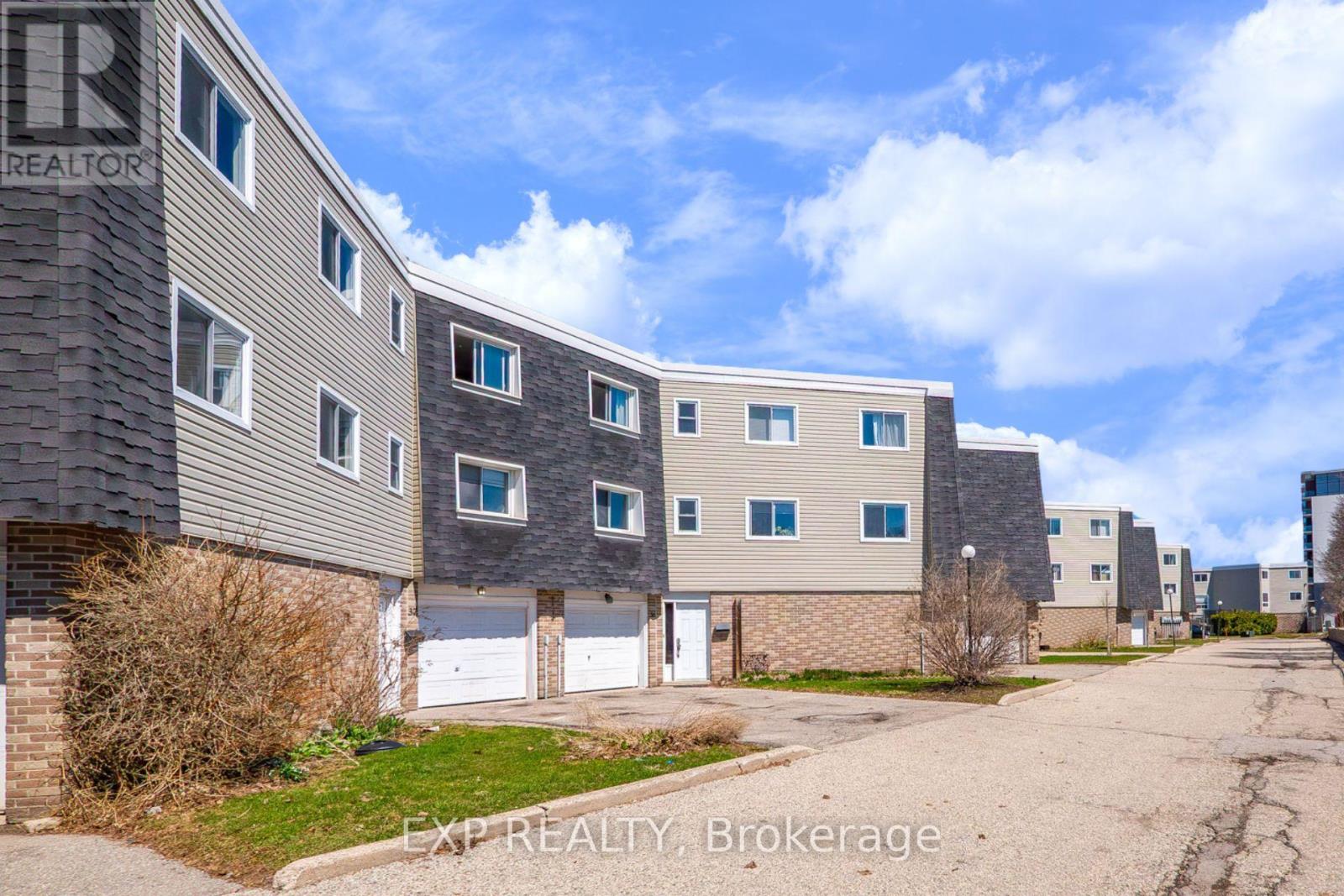 Townhouse at 36 - 60 ELMSDALE DRIVE, Kitchener