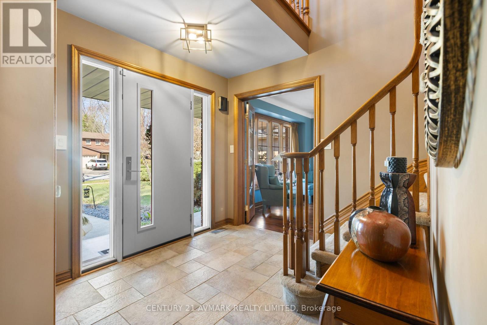 Detached at 5 MILBURN DRIVE, Pelham