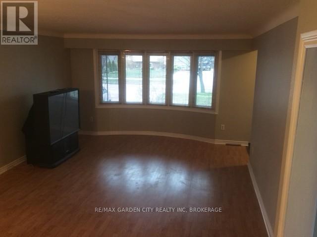 Detached at UPPER - 43 DUNVEGAN ROAD, St. Catharines