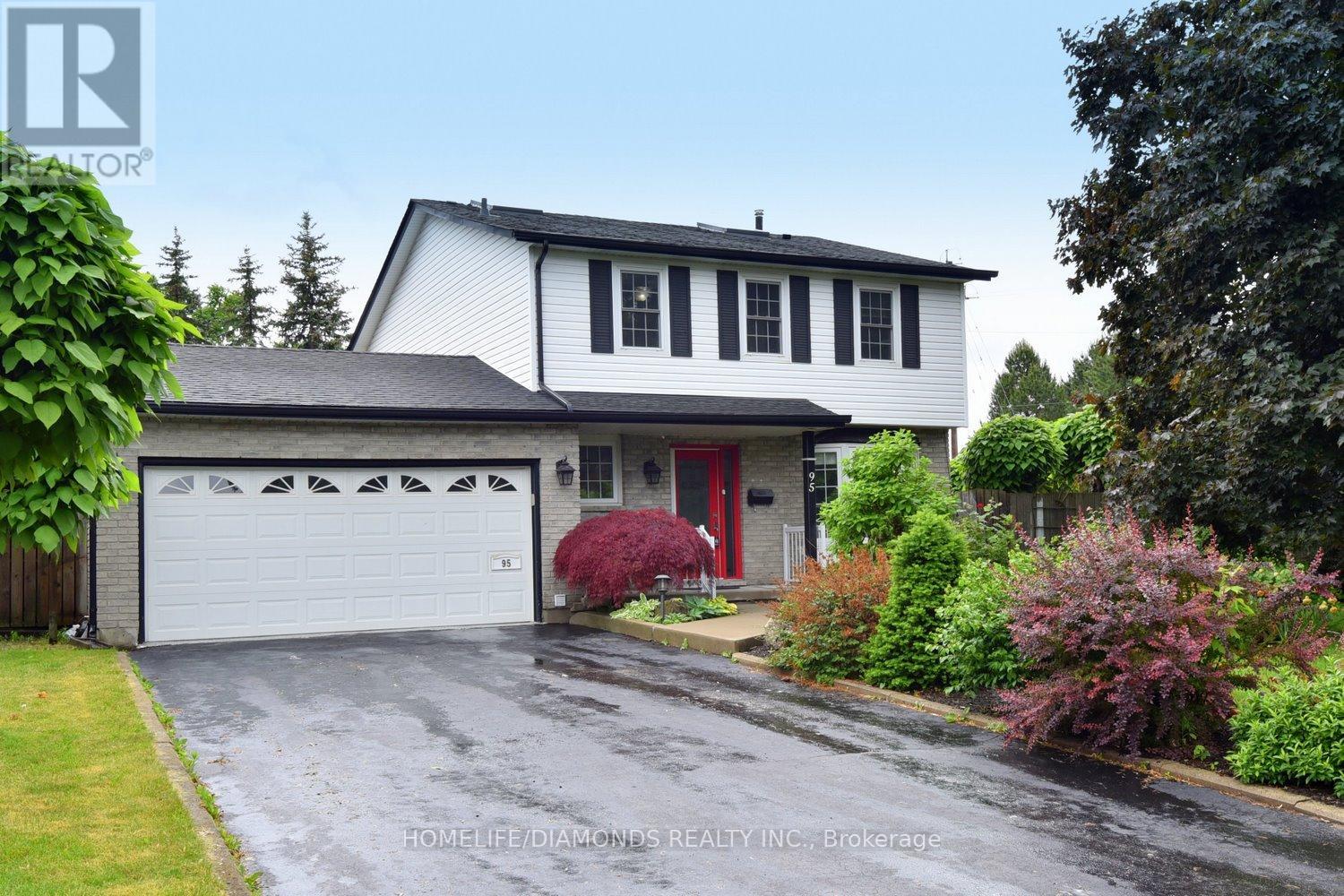 Detached at 95 BIRCHPARK DRIVE N, Grimsby (Grimsby Beach)