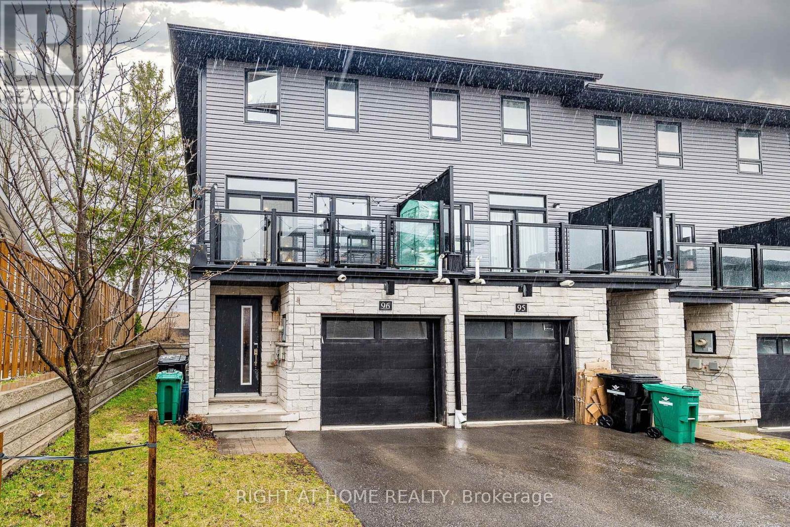 Townhouse at 96 - 51 SPARROW AVENUE, Cambridge