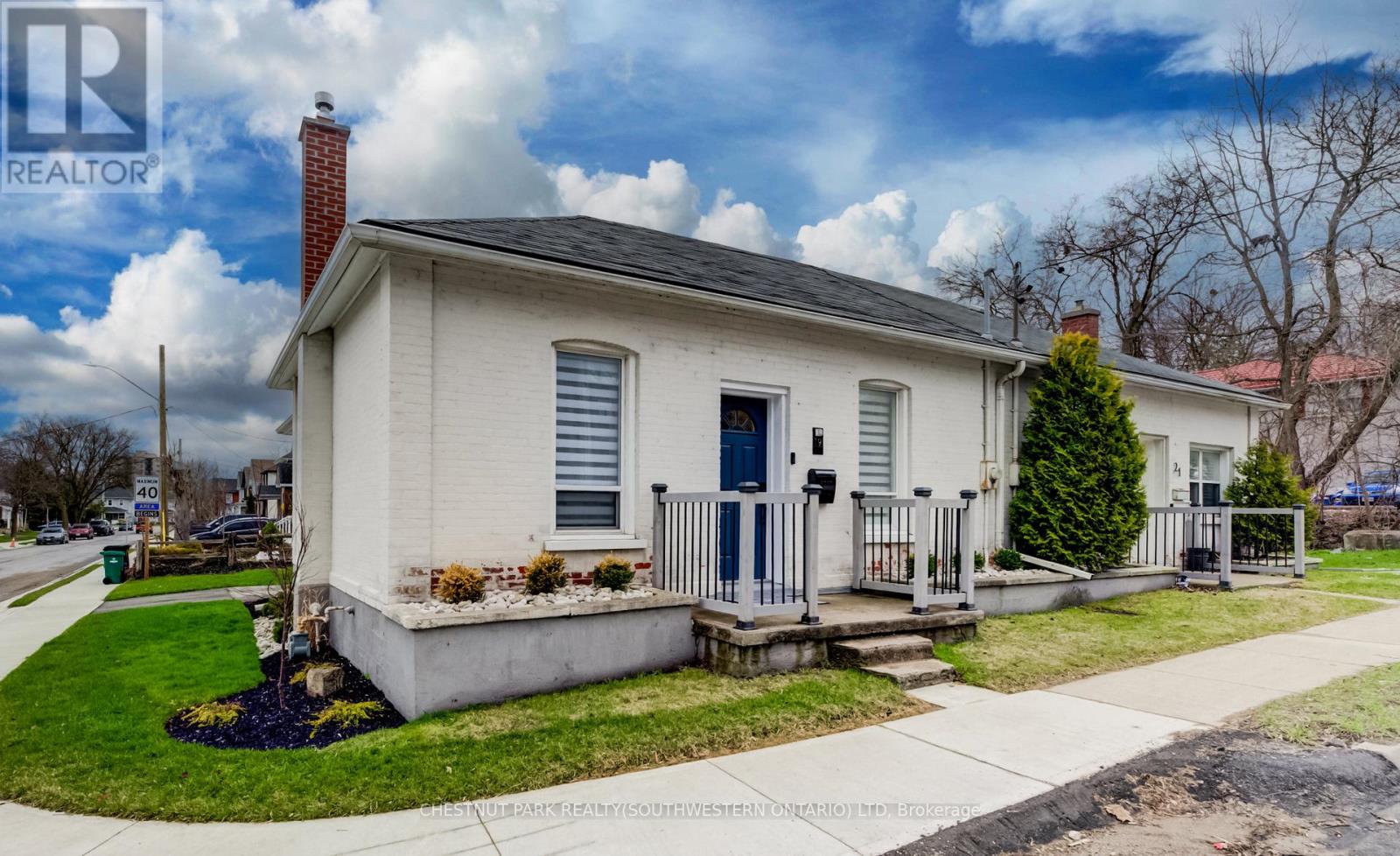 Semi-Detached/Link at 19 Cedar St,