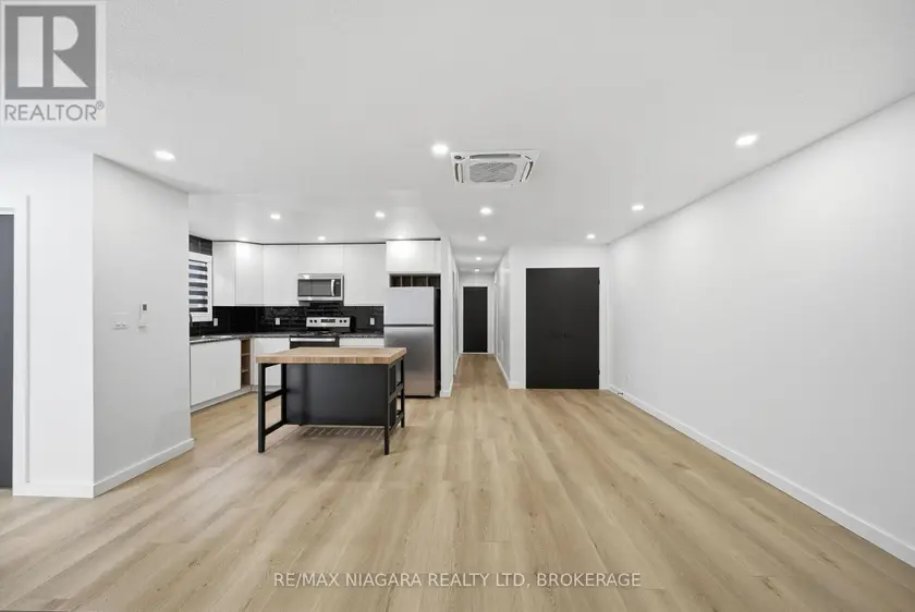 Multiplex at MAIN UNIT 1 - 1361 STATION STREET, Pelham