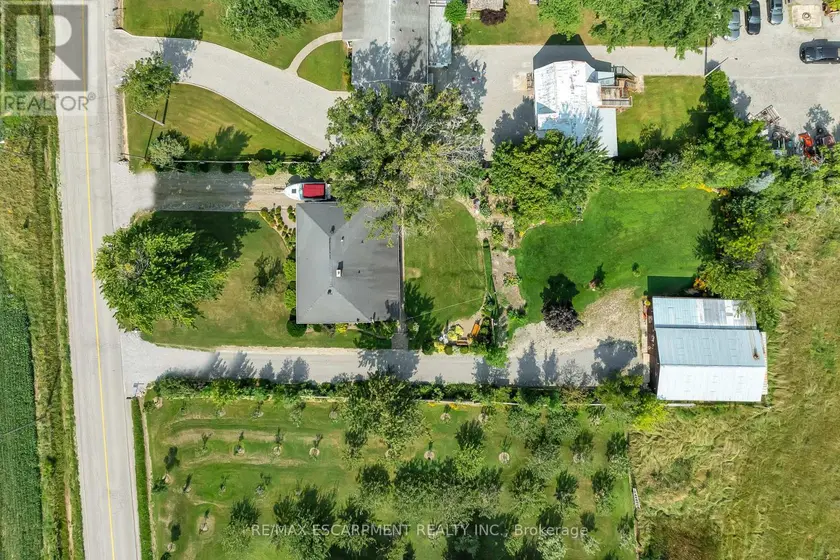 Detached at 609 GREEN MOUNTAIN ROAD E, Hamilton