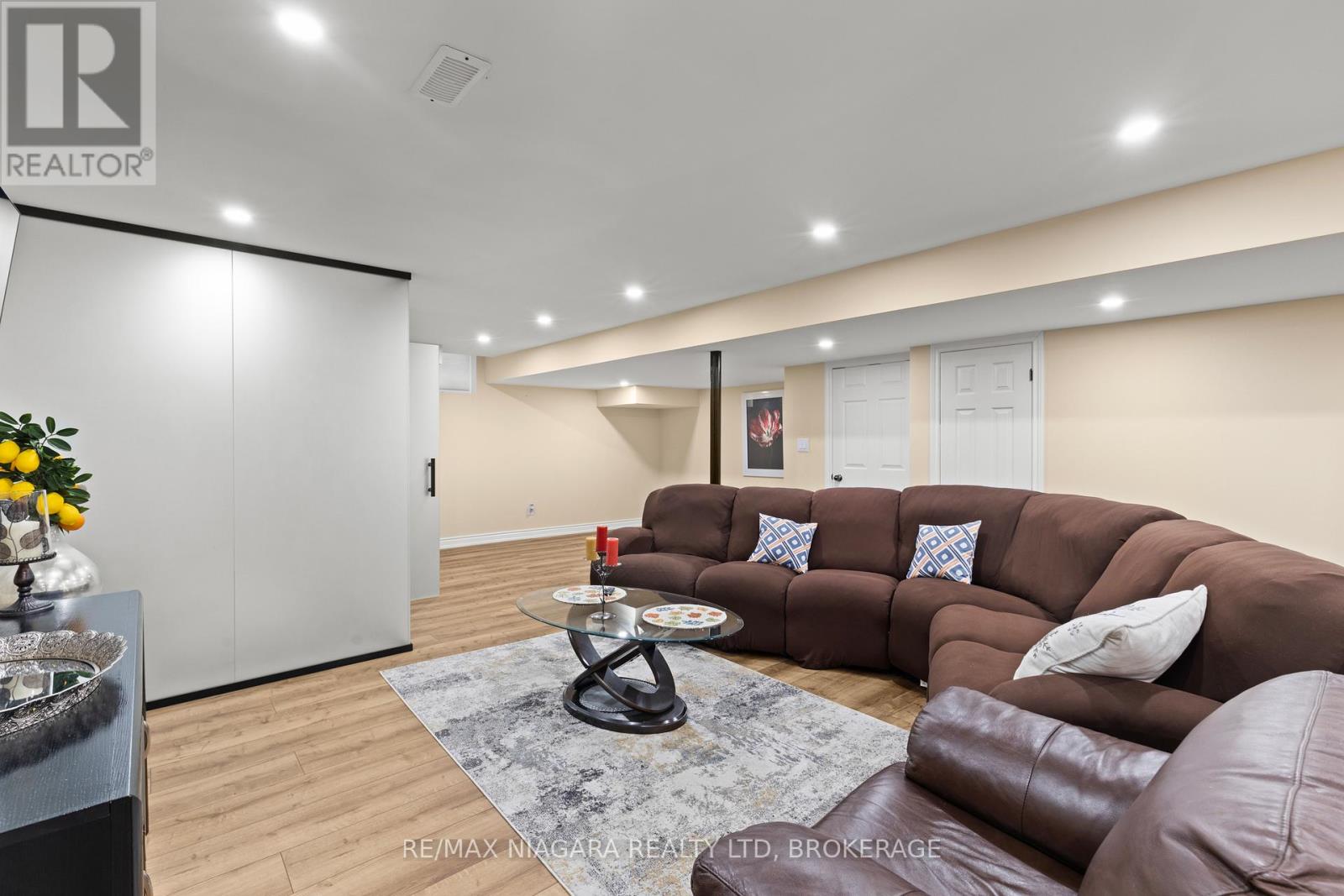 Detached at 8424 MULBERRY DRIVE, Niagara Falls