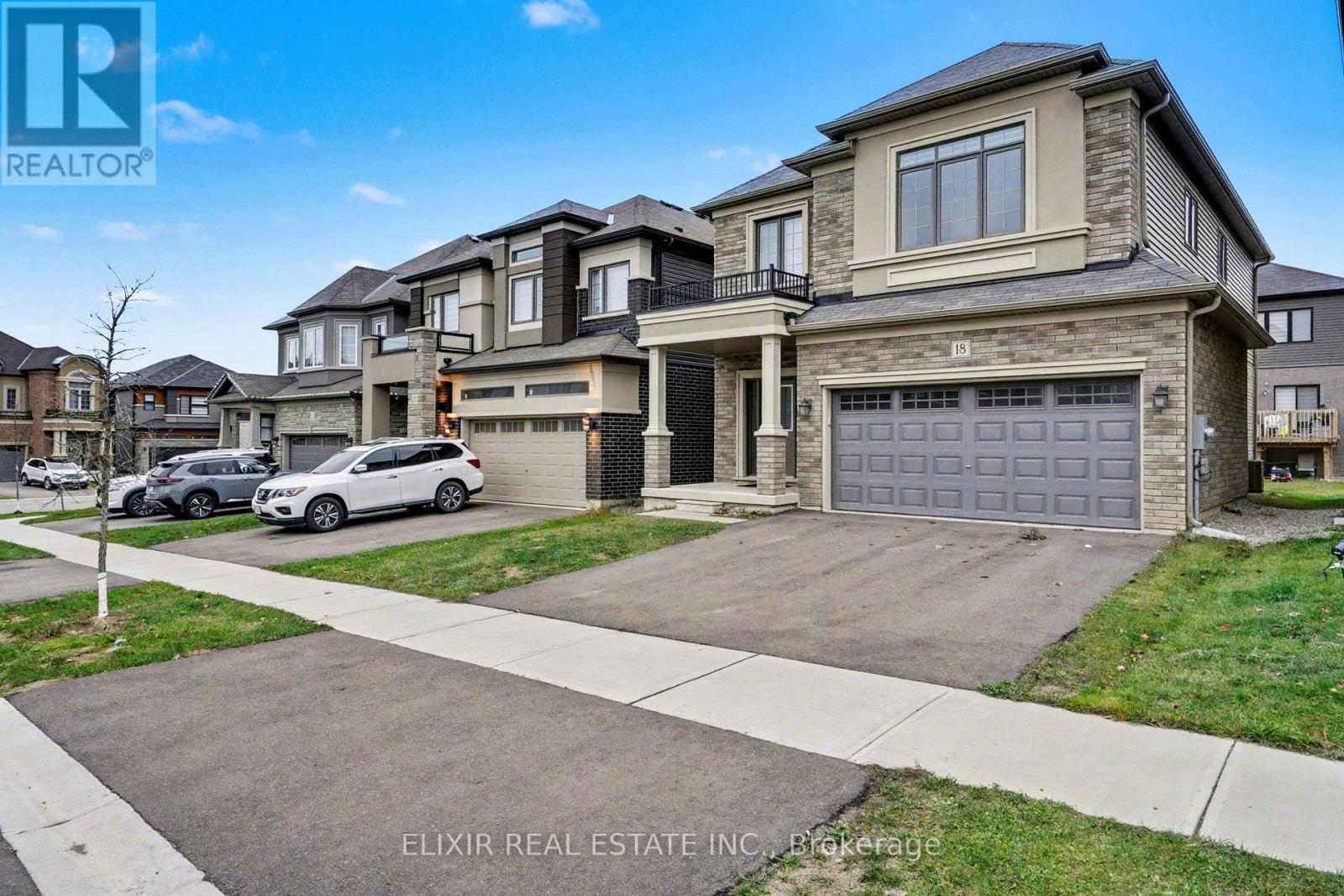 Detached at 18 JENNER DRIVE, Brant (Paris)
