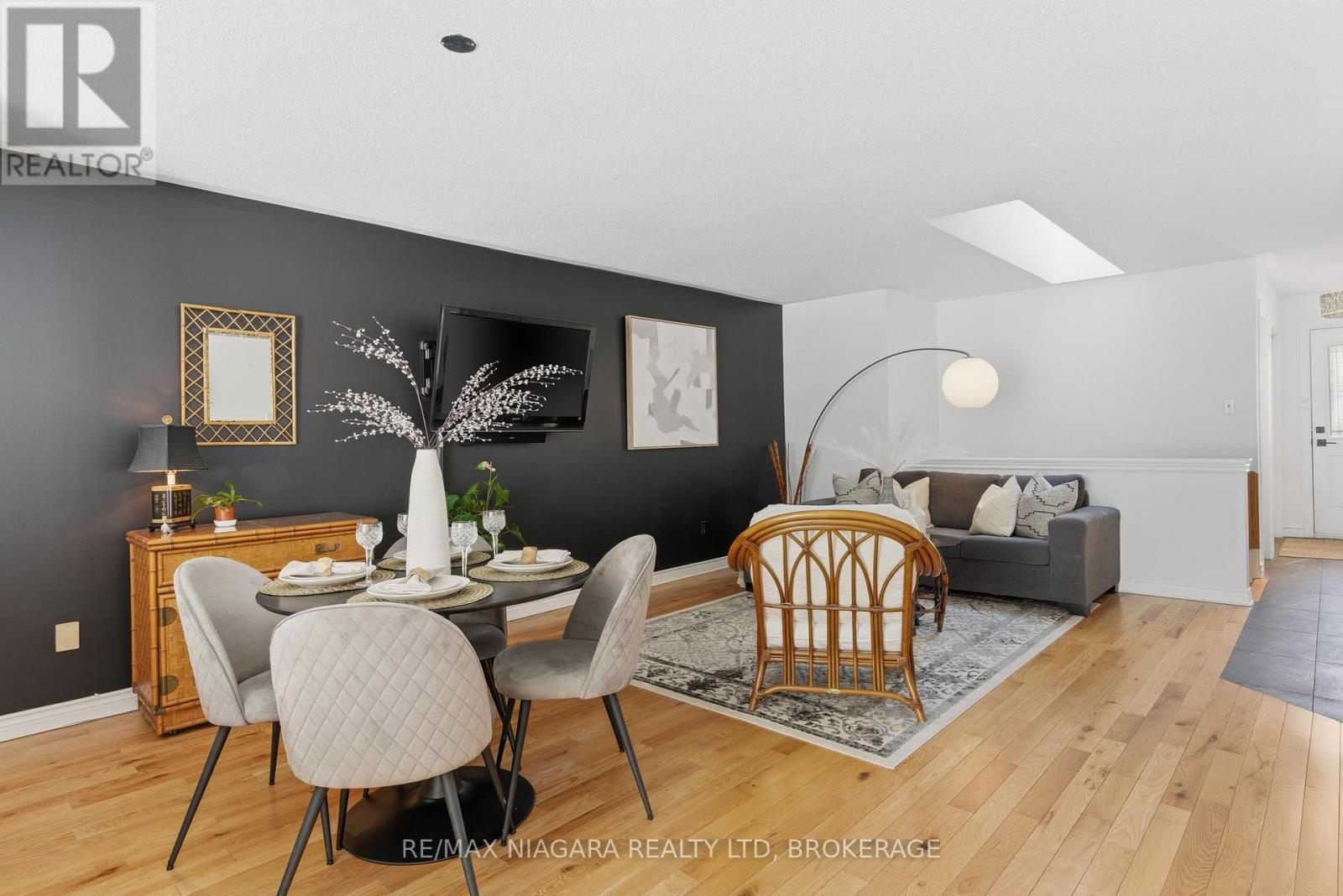 Townhouse at 14 - 165 MAIN STREET E, Grimsby (Grimsby East)