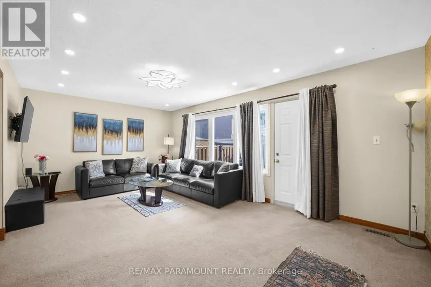 Townhouse at 4 - 85 ALBRIGHT ROAD, Hamilton