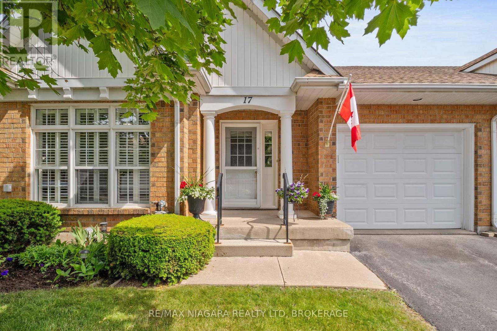 Townhouse at 17 - 2684 MEWBURN ROAD, Niagara Falls (Casey)