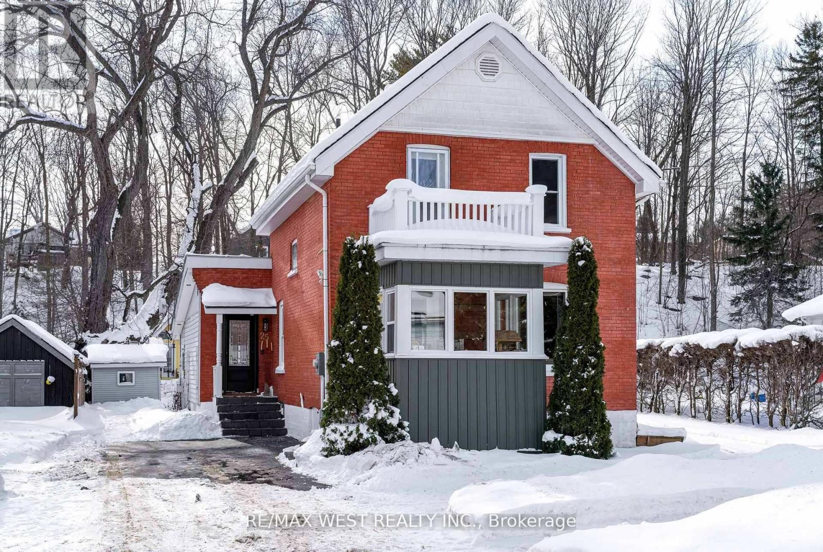 Detached at 25 EDWIN STREET W, Meaford