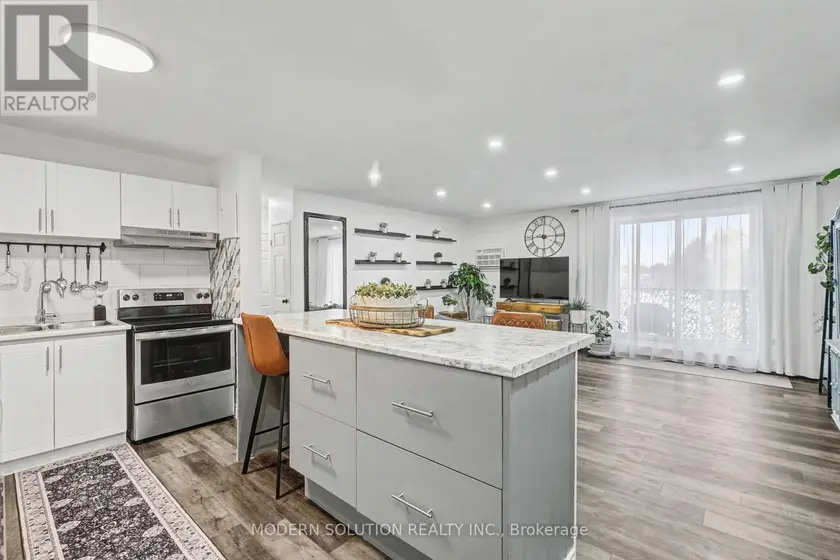 Apartment at 308 - 563 MORNINGTON AVENUE, London
