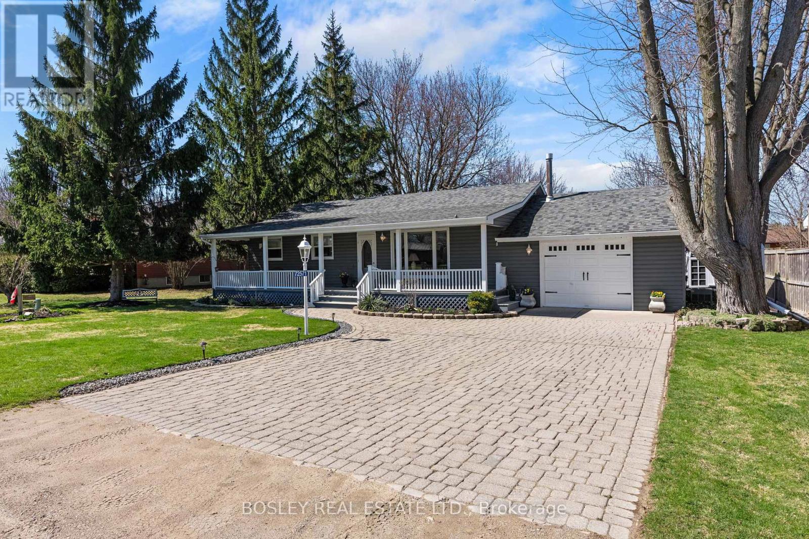 Detached at 72571 DUCHESS CRESCENT, Bluewater (Hay)