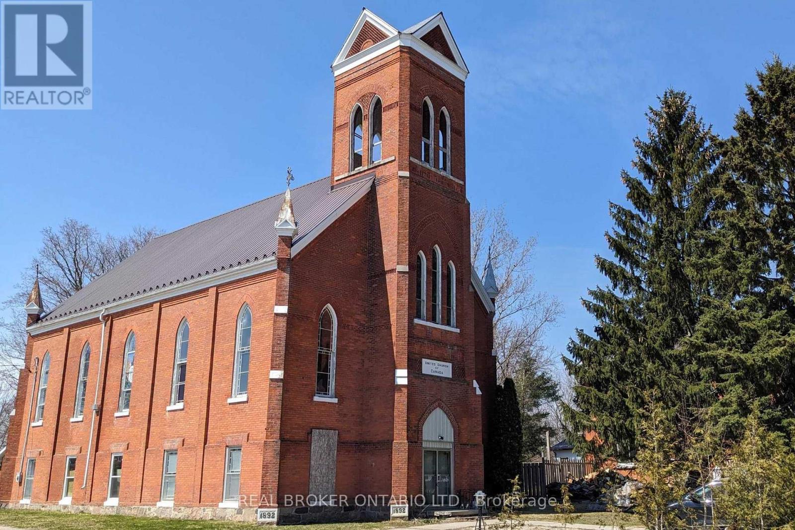 Detached at 2048 ALBERT STREET S, Howick