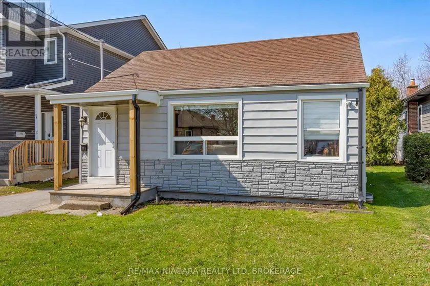 Detached at 50 MERIGOLD STREET, St. Catharines (Western Hill)