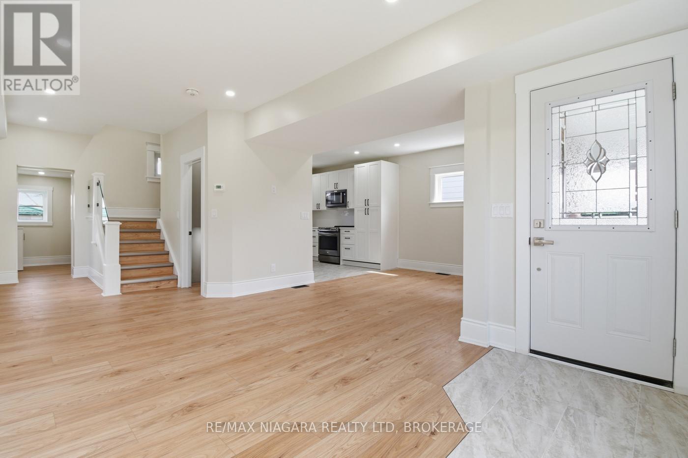 Detached at 70 BALD STREET, Welland