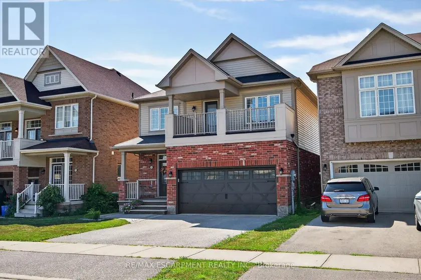 Detached at 279 VOYAGER PASS, Hamilton