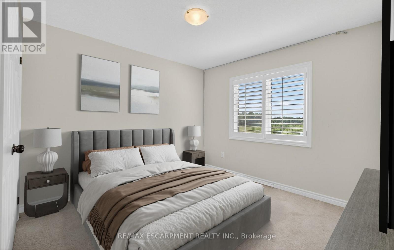 Detached at 279 VOYAGER PASS, Hamilton