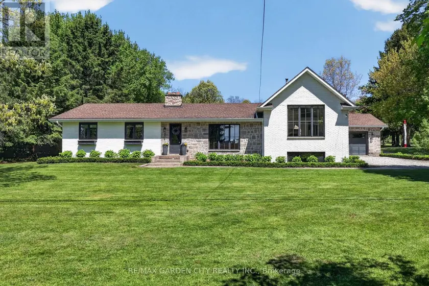 Detached at 377 CANBORO ROAD, Pelham (Fenwick)