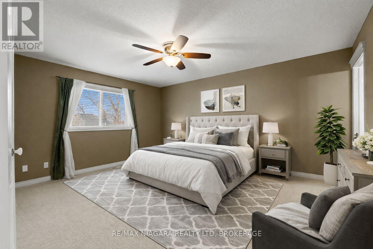 Detached at 12 OAK DRIVE, Niagara-on-the-Lake