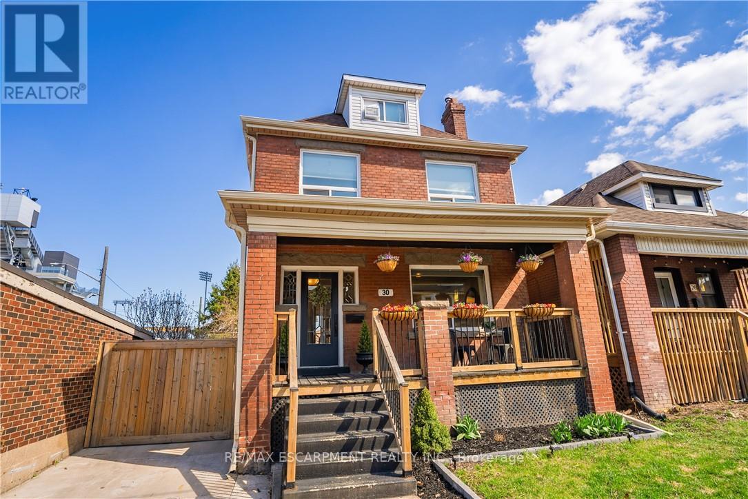 Detached at 30 LOTTRIDGE STREET, Hamilton (Stipley)