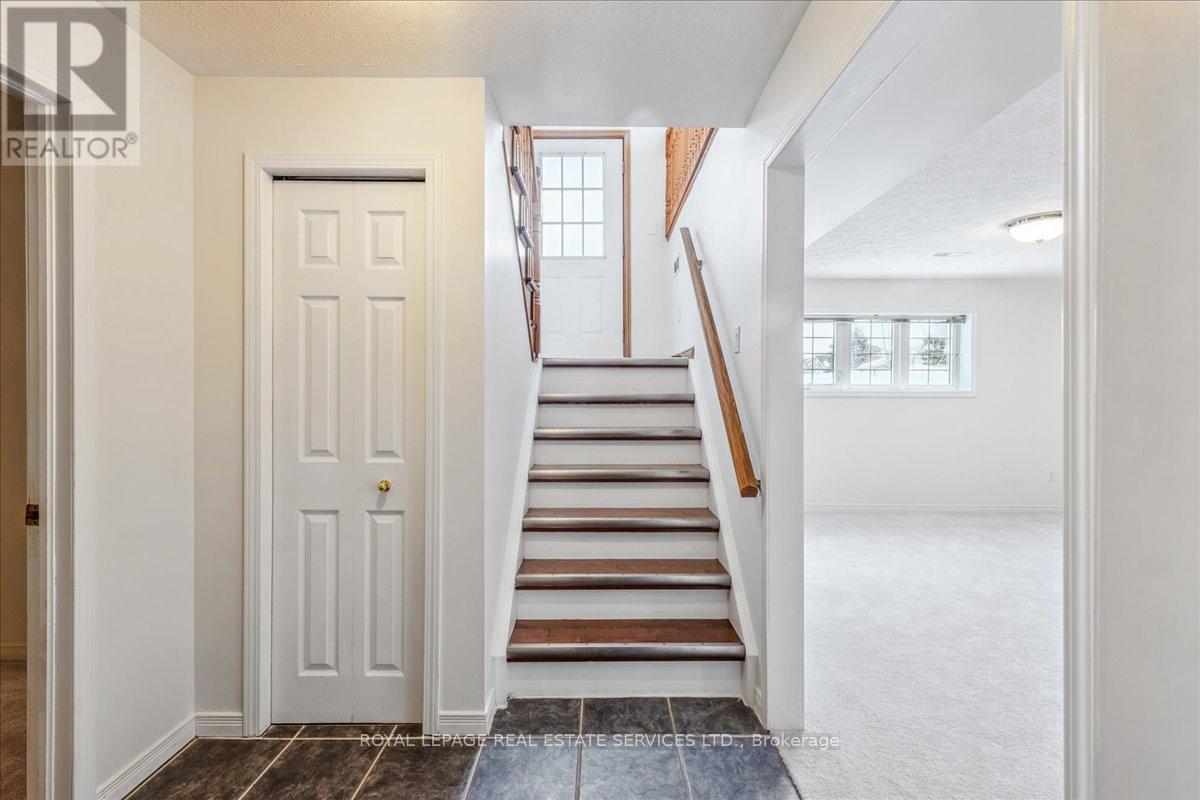 Detached at 82 WHITLAW WAY, Brant