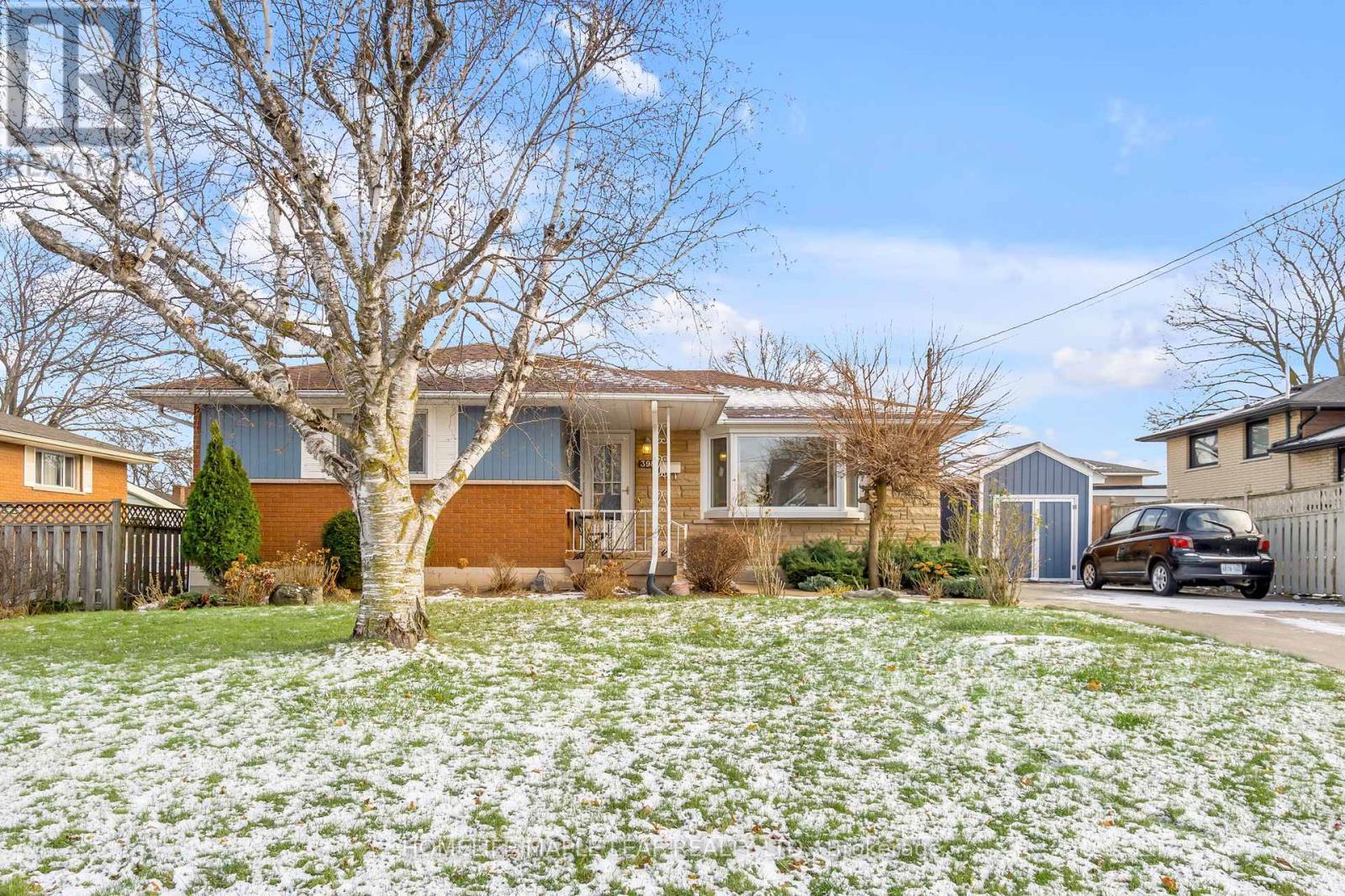 Detached at 398 KERMAN AVENUE, Grimsby (Grimsby Beach)