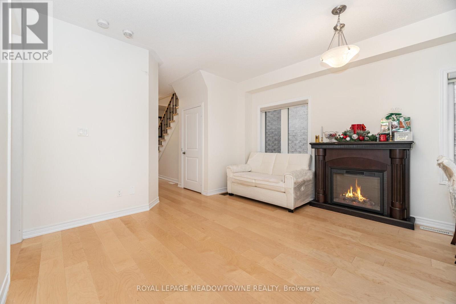 Detached at 301 RIDLEY CRESCENT, Southgate