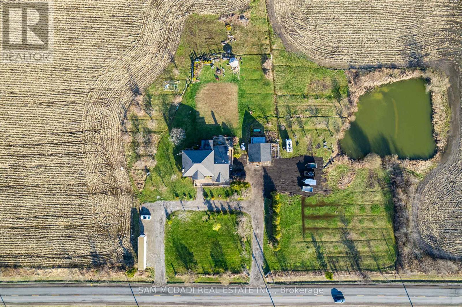 Detached at 225 PARK ROAD S, Grimsby (Grimsby Escarpment)
