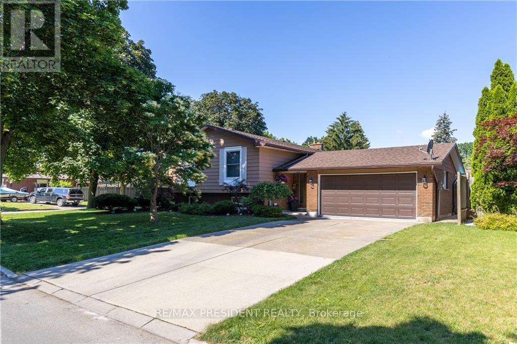 Detached at 45 ROYAL OAK DRIVE, St. Catharines (Martindale Pond)