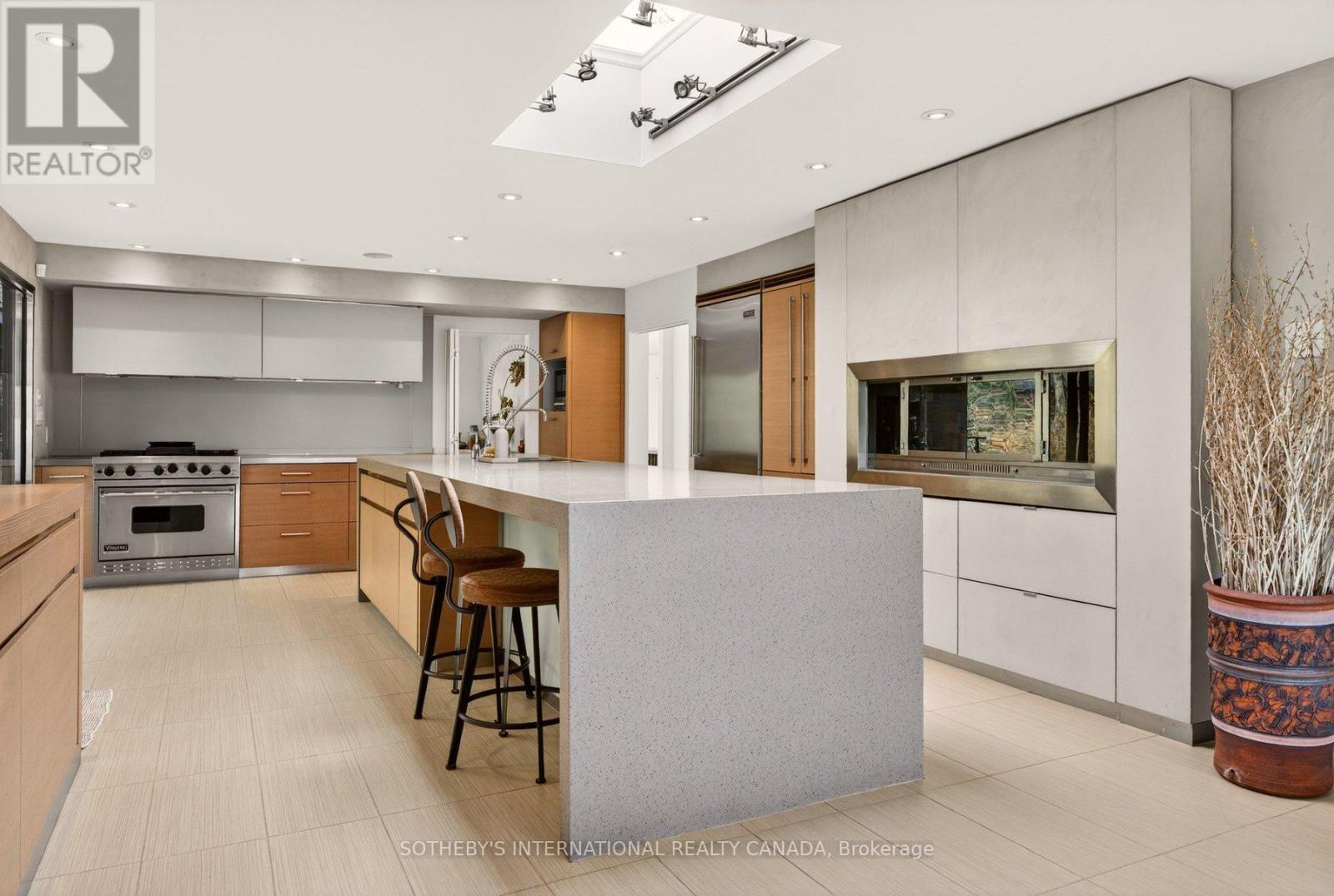 Detached at 105 MARSDALE DRIVE, St. Catharines