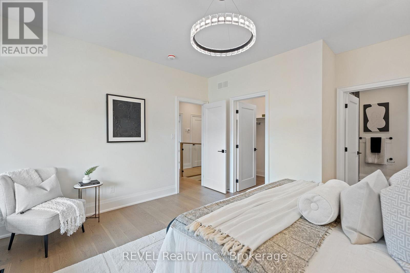 Townhouse at 11 ACCURSI CRESCENT, Pelham