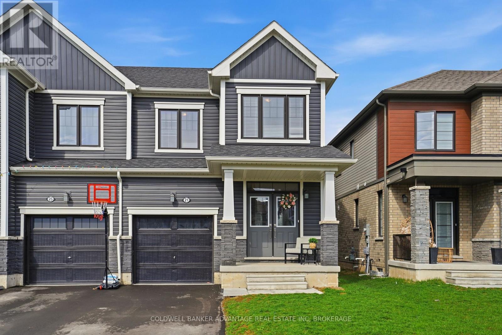 Semi-Detached/Link at 21 BLACKBERRY LANE, Thorold (Hurricane/Merrittville)
