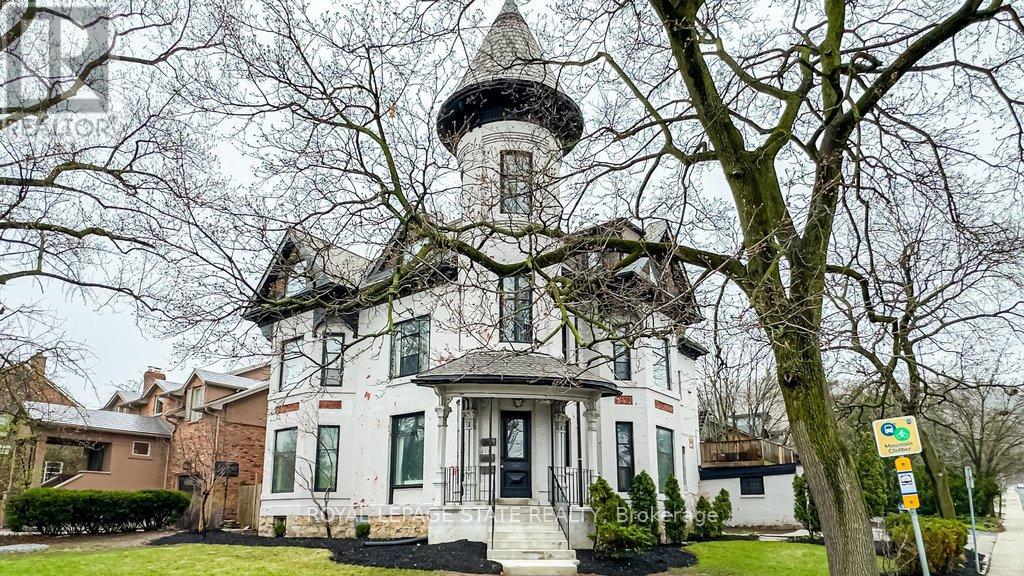 Detached at 347 QUEEN STREET S, Hamilton (Durand)