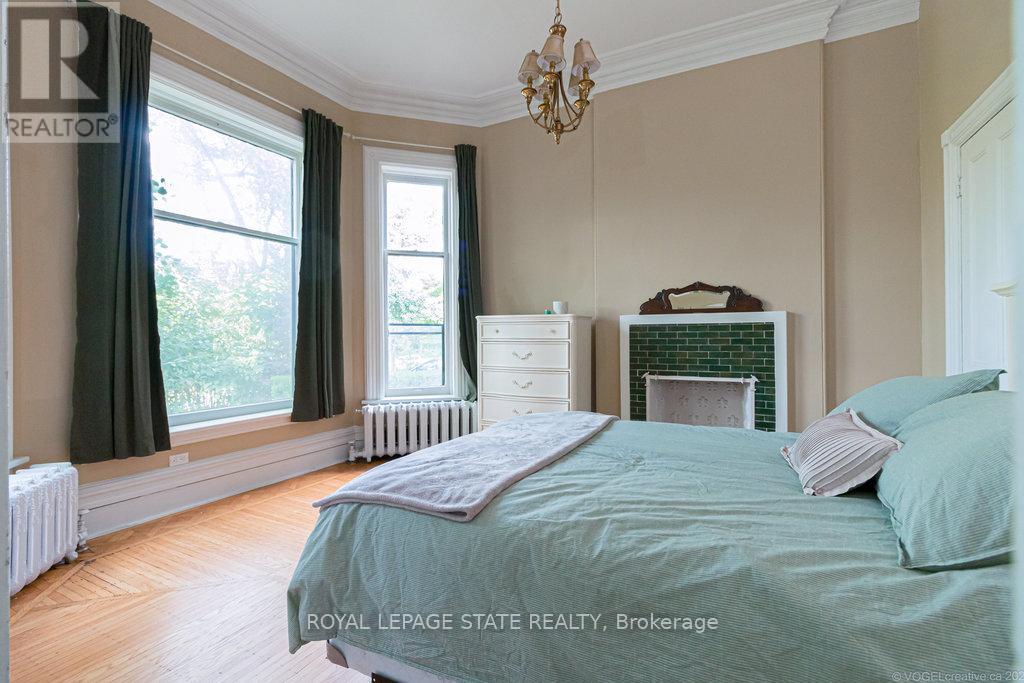 Detached at 347 QUEEN STREET S, Hamilton