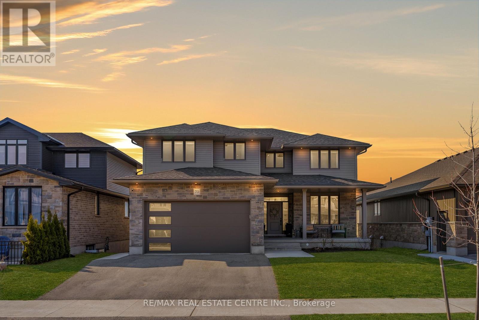 Detached at 70 REA DRIVE, Centre Wellington (Fergus)