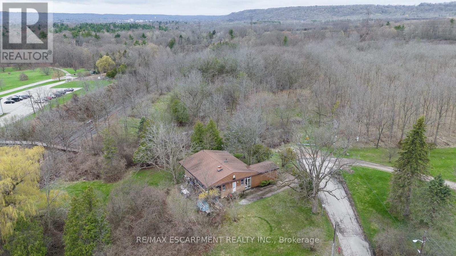Detached at 5 HOMESTEAD AVENUE, Hamilton (Pleasant View)