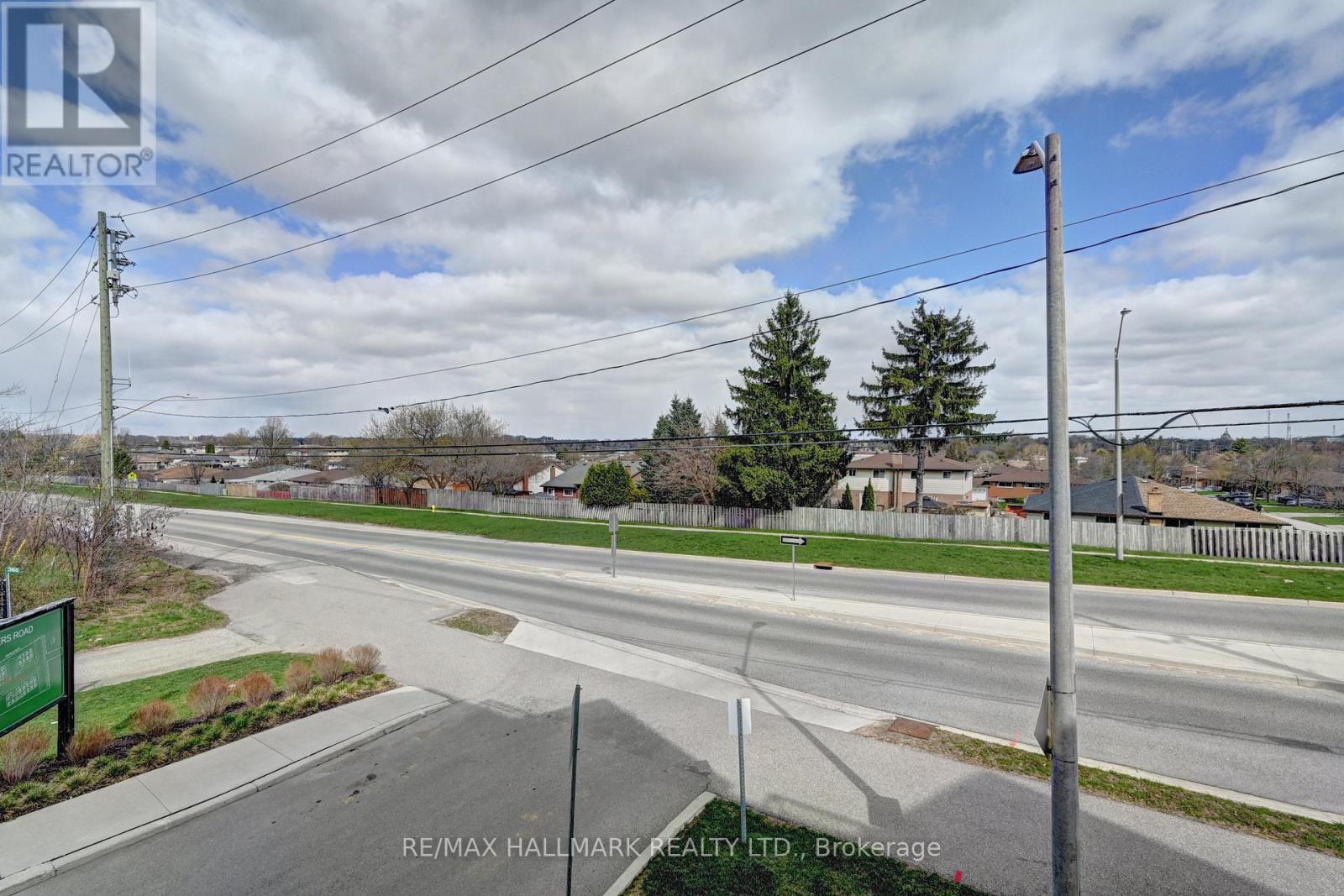 Townhouse at 2 - 405 MYERS ROAD, Cambridge
