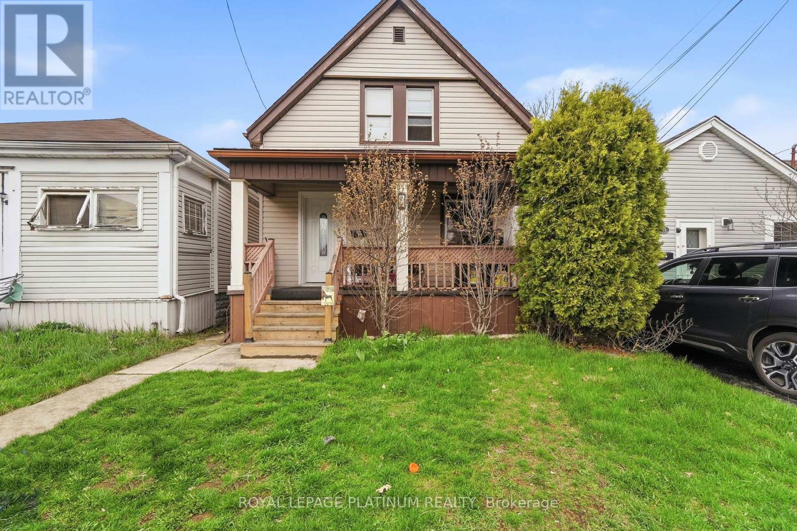 Detached at 99 ROBINS AVENUE, Hamilton (Crown Point)
