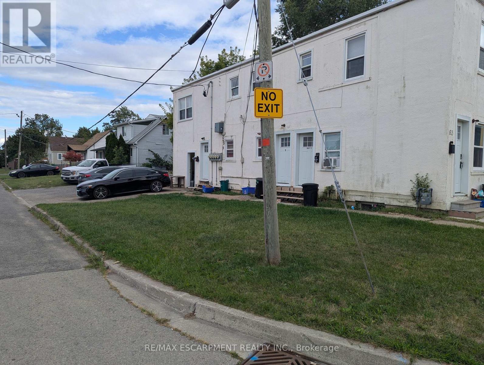 Multiplex at 4 - 63 PELHAM ROAD E, St. Catharines (Western Hill)