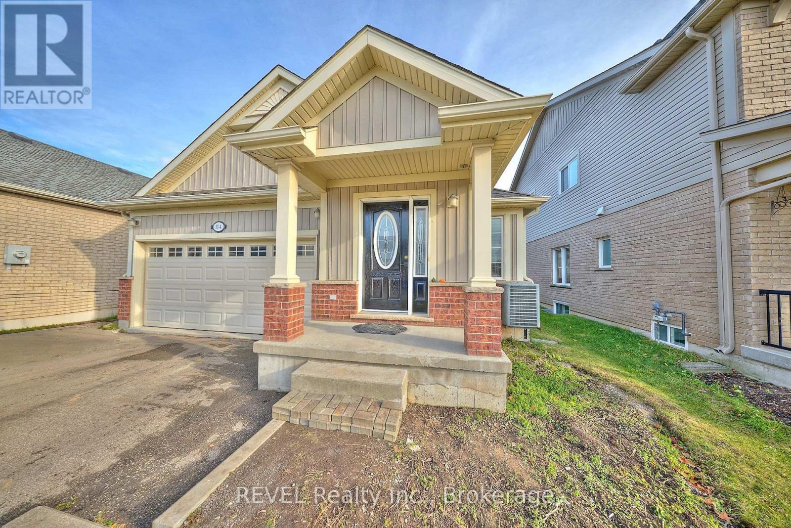 Detached at 104 TULIPTREE ROAD, Thorold (Confederation Heights)