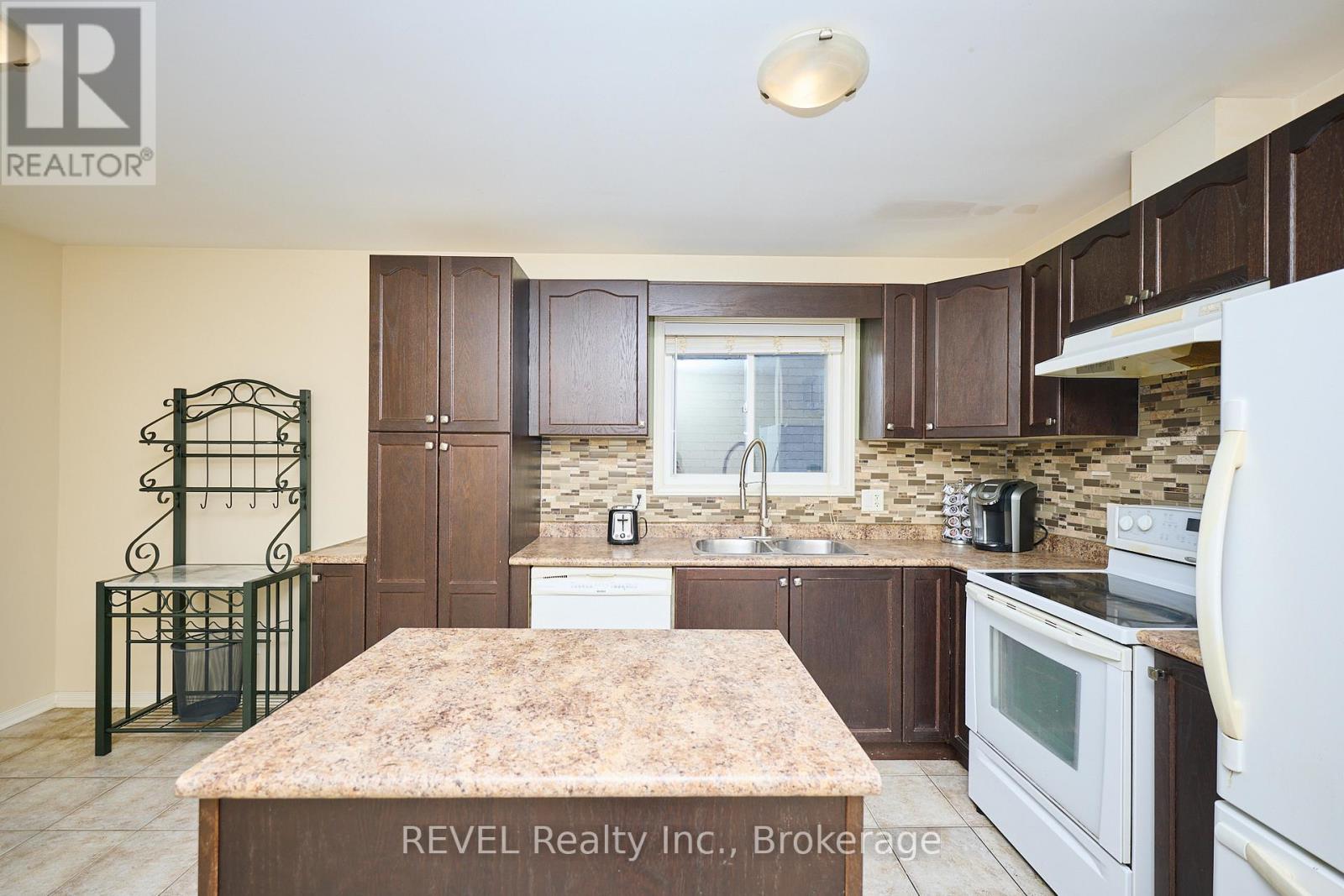 Detached at 104 TULIPTREE ROAD, Thorold