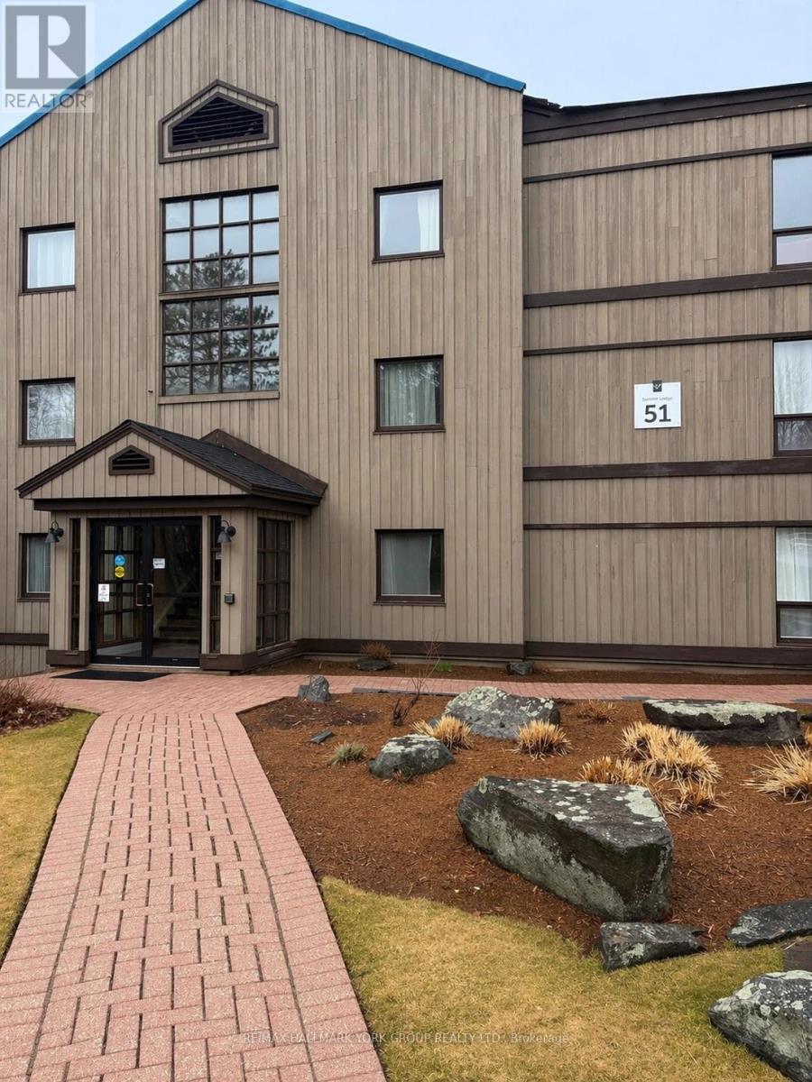 Apartment at 51-304 - 1235 DEERHURST DRIVE, Huntsville (Chaffey)
