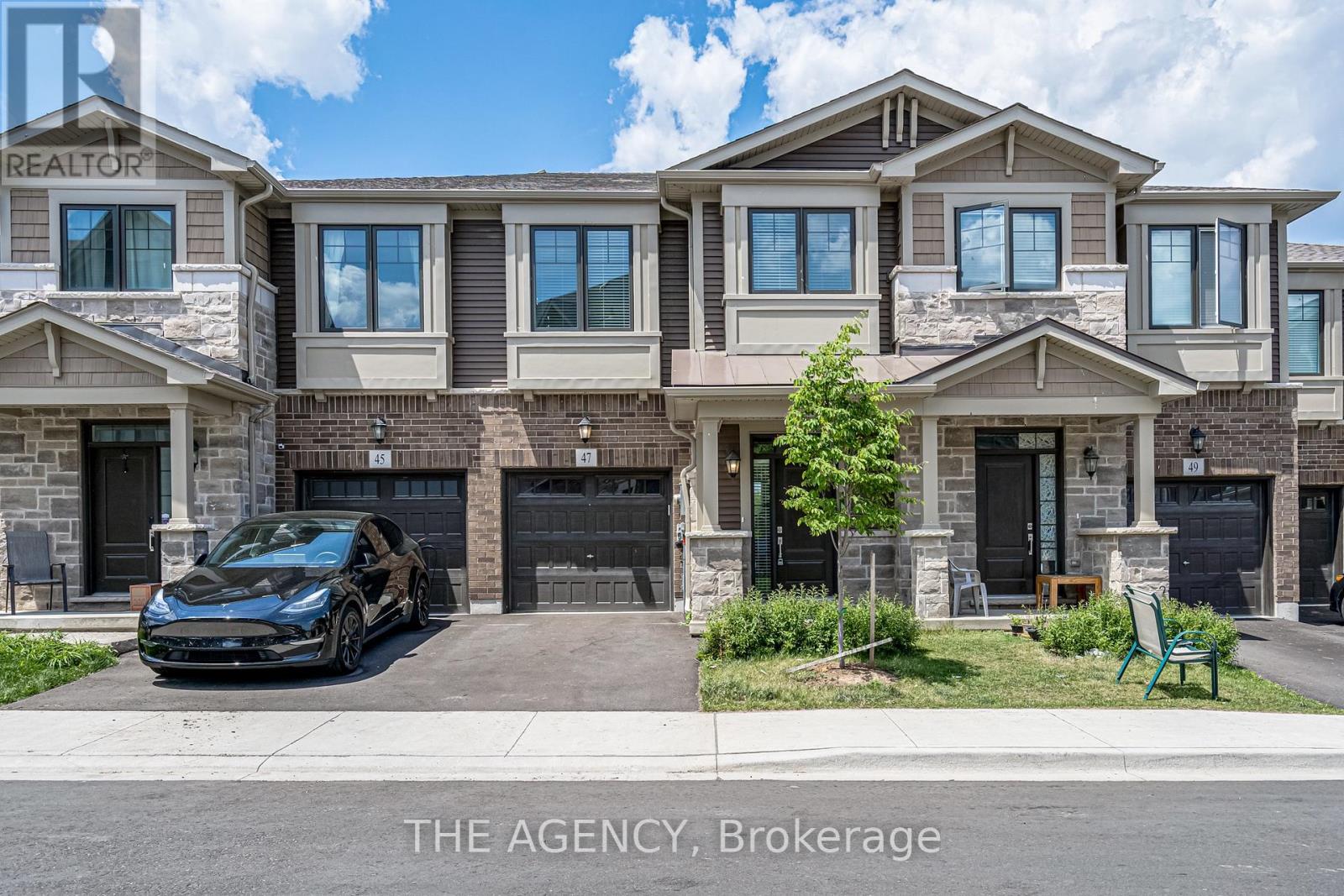 Townhouse at 47 HIBISCUS LANE, Hamilton (Vincent)