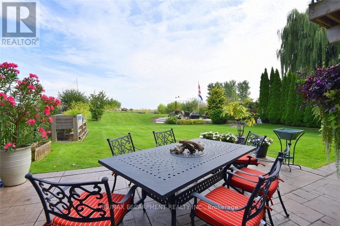 Townhouse at 5 - 97 SUNVALE PLACE, Hamilton
